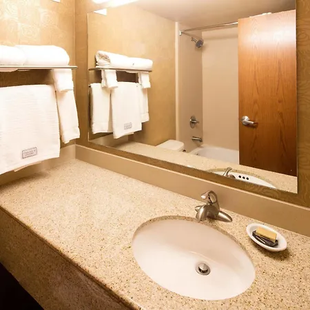 Ramada Plaza By Wyndham Omaha Hotel Exterior photo