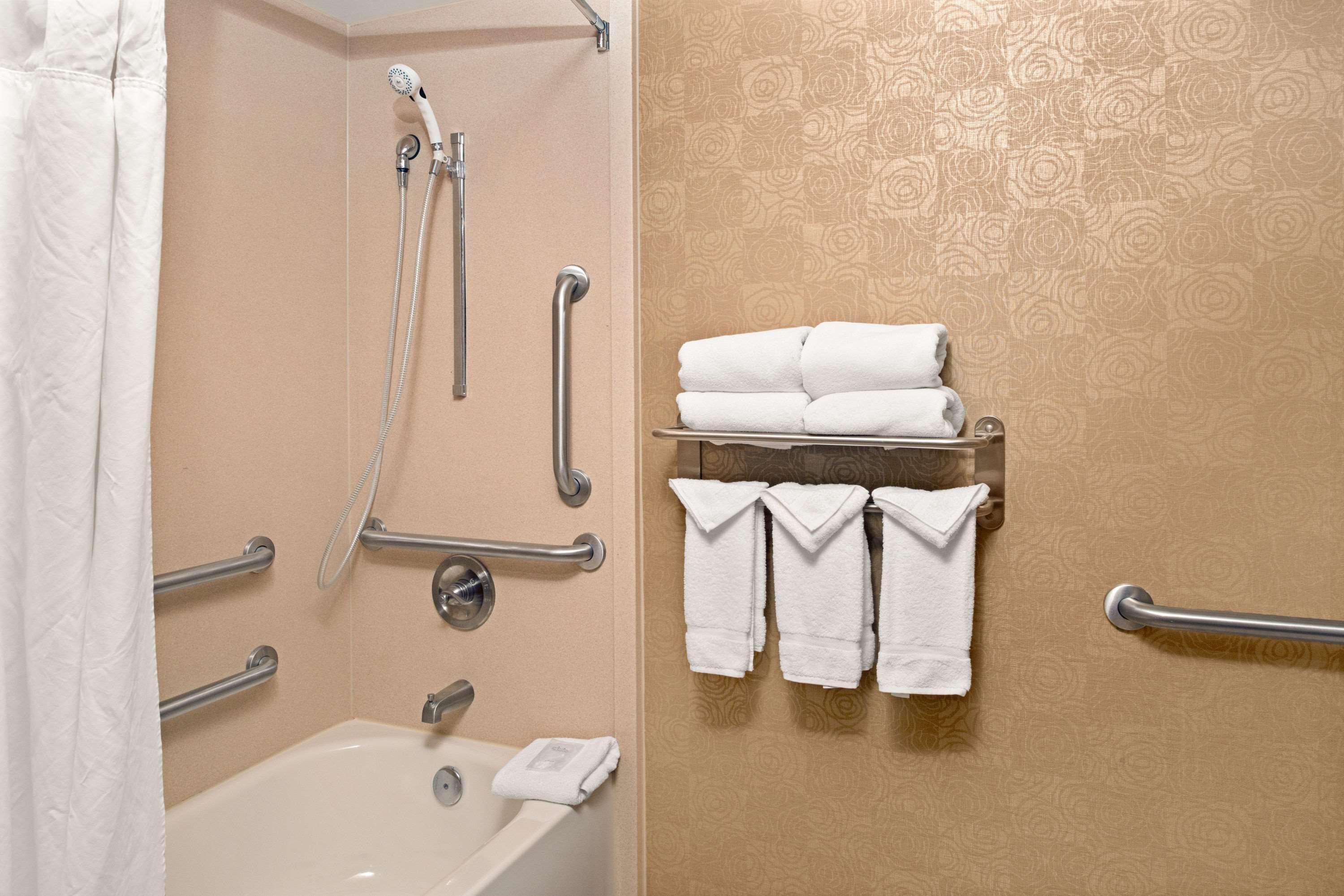 Hotel Ramada Plaza By Wyndham