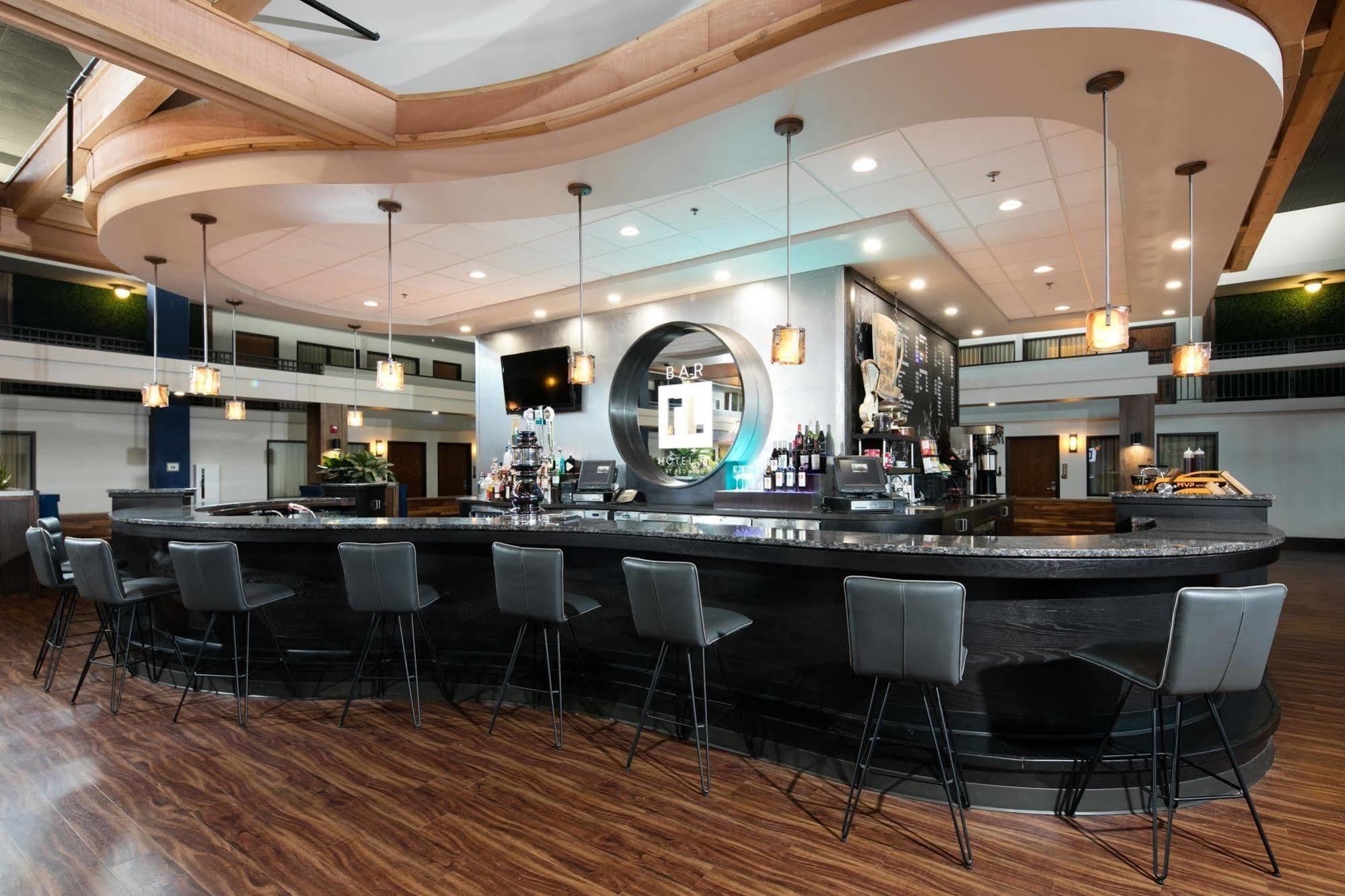Hotel Ramada Plaza By Wyndham 3*