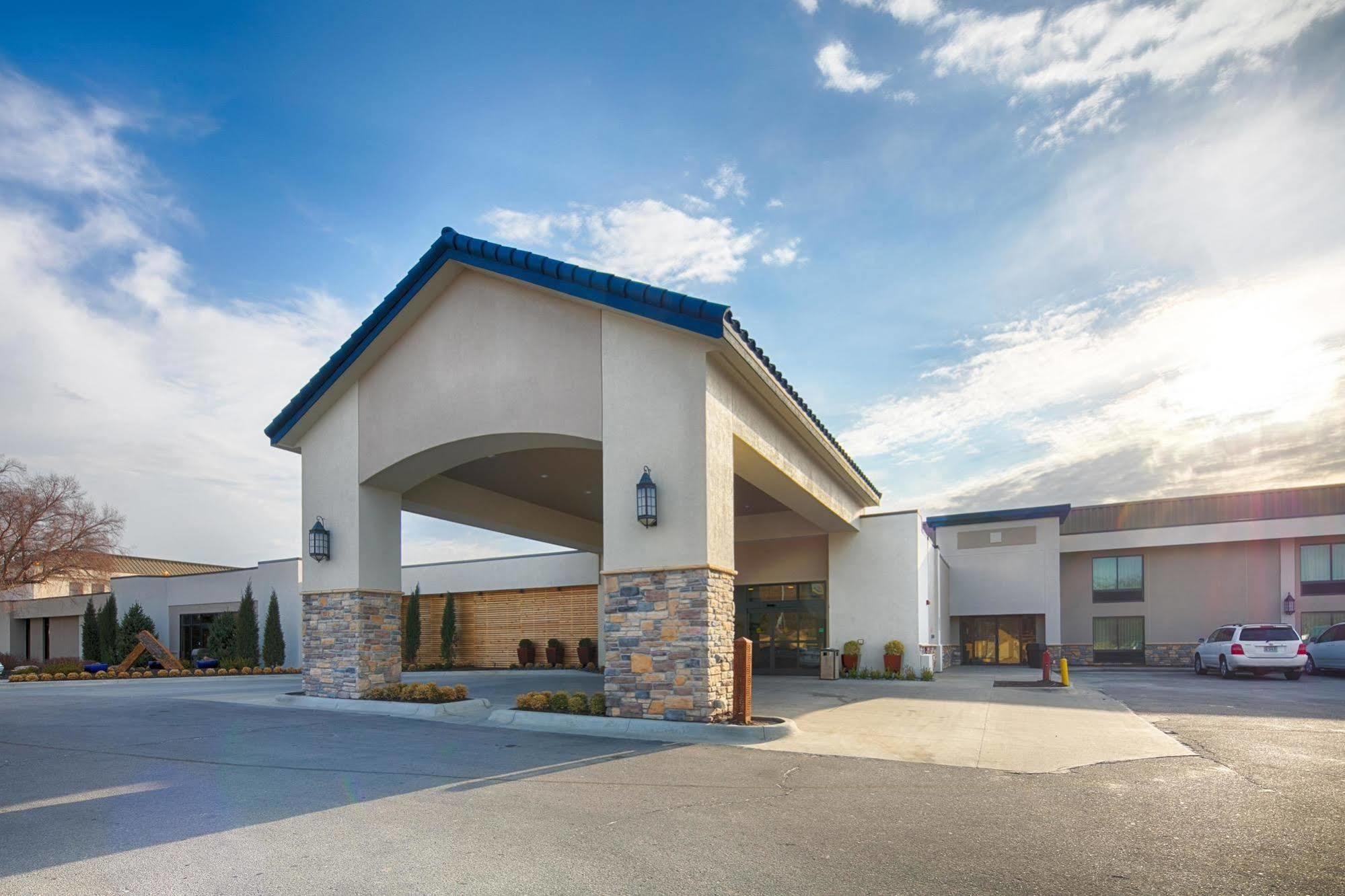 Hotel Ramada Plaza By Wyndham Omaha